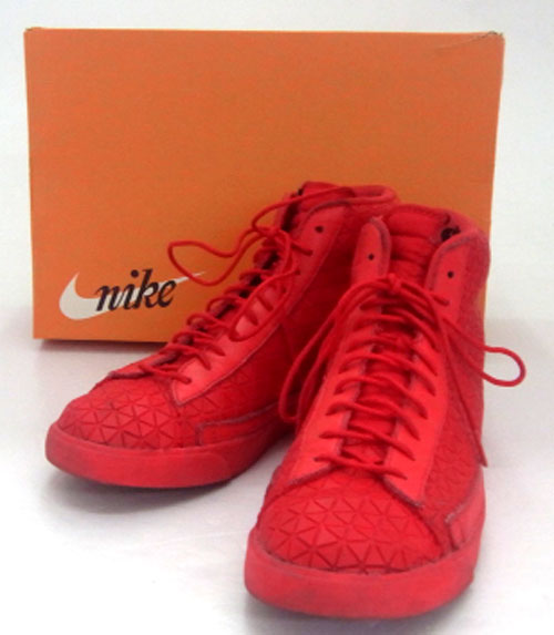 【中古】NIKE BLAZER MID METRIC QS/ナイキ ミッド メトリック ブレザー/744419-600/28ｃｍ/国内正規品/カラー：UNIVERSITYRED/色：赤/スニーカー/スニーク/総柄/メトリック/モダン/靴/シューズ【山城店】