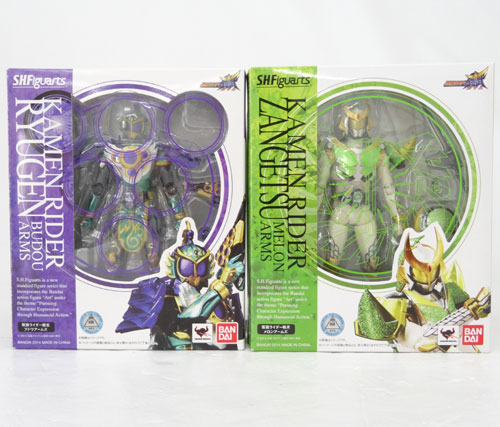 【中古】バンダイ S.H.Figuarts S.H.フィギュアーツ 仮面ライダー龍玄 ブドウアームズ & 仮面ライダー斬月 メロンアームズ 2点セット 仮面ライダー鎧武【山城店】