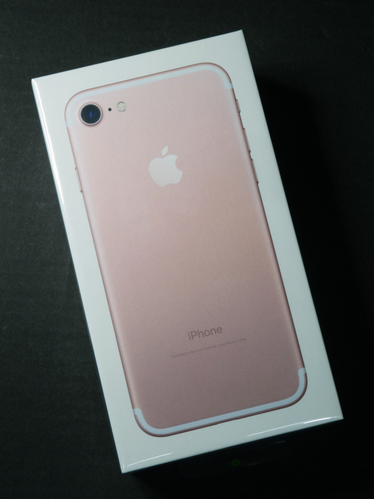 【中古】★ドコモ・未開封・未使用品です！★docomo Apple iPhone7 128GB MNCN2J/A Rose Gold [163]【福山店】