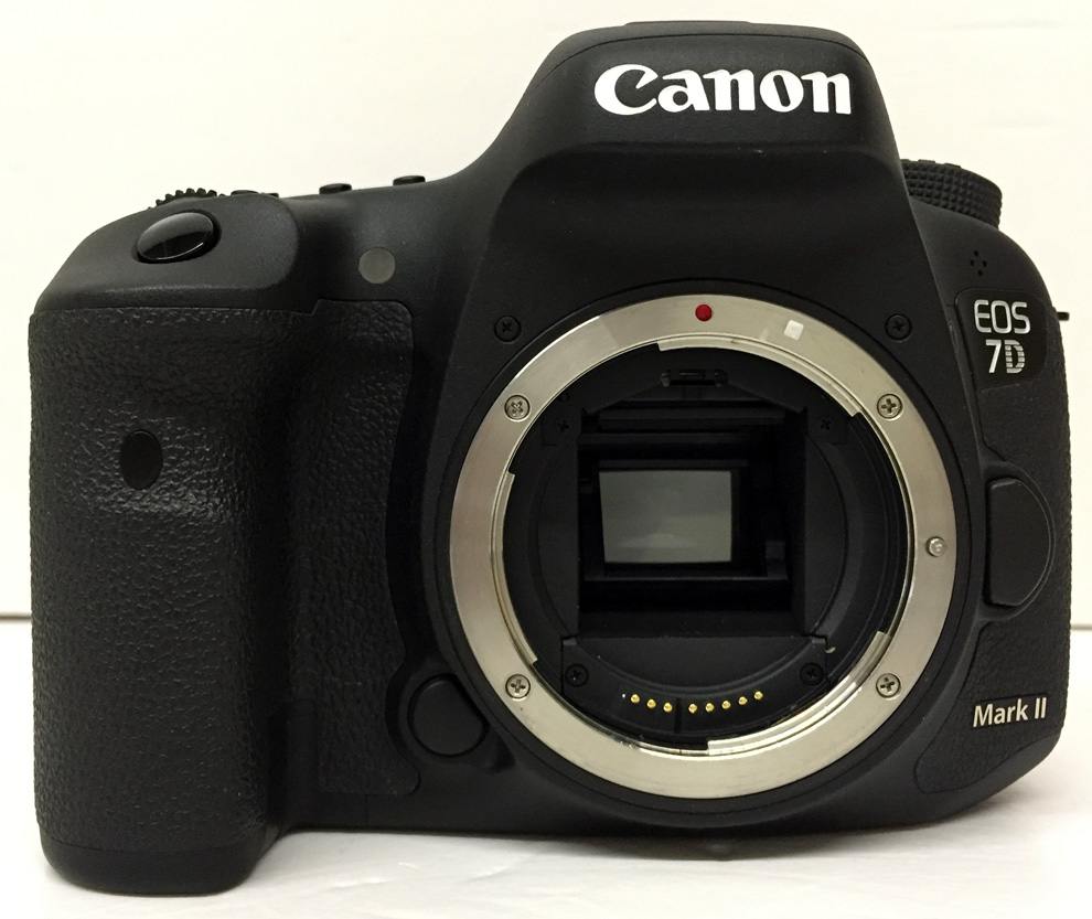 Canon EOS7DMark2 ボディ43000円で大丈夫です