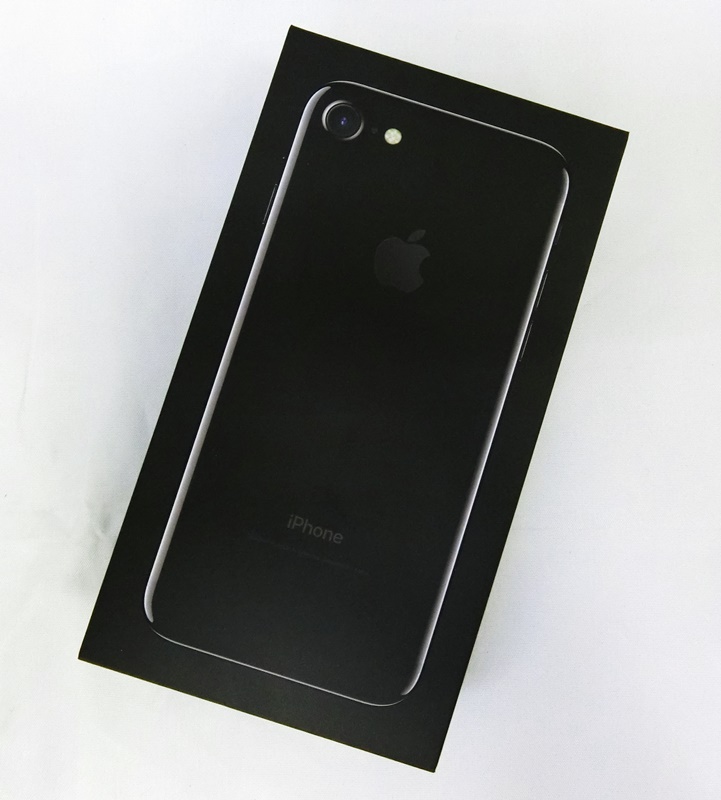 【中古】新品同様の未使用品!!docomo Apple iPhone7  256GB MNCV2J/A ジェットブラック ドコモ【出雲店】