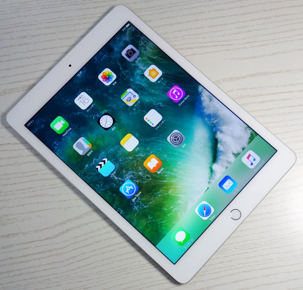 【中古】au Apple iPad Air2 Wi-Fi+Cellular 32GB MNVQ2J/A Silver [164]【福山店】